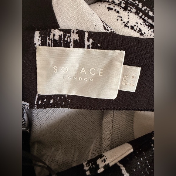 Solace London Abstract Black and White Women's Pants - Picture 11 of 12